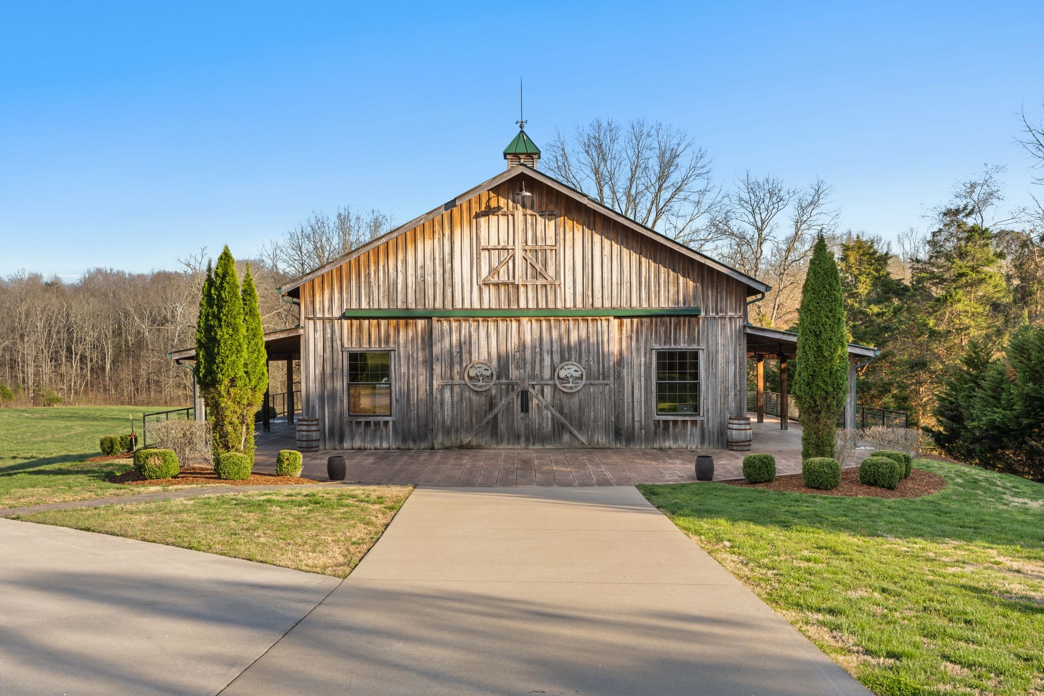 7200 Kingston Road Fairview, TN 37062 - Photo 57 of 68 a front view of a house with garden