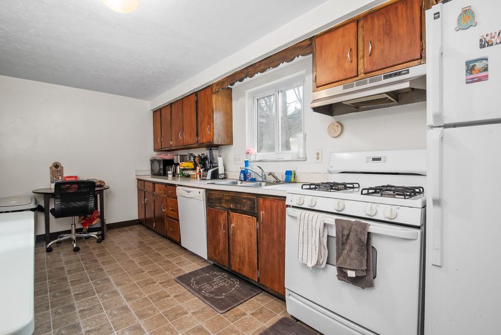 200-202 Soose Road Pittsburgh, PA 15209 - Photo 3 of 20 Gallery Image 3