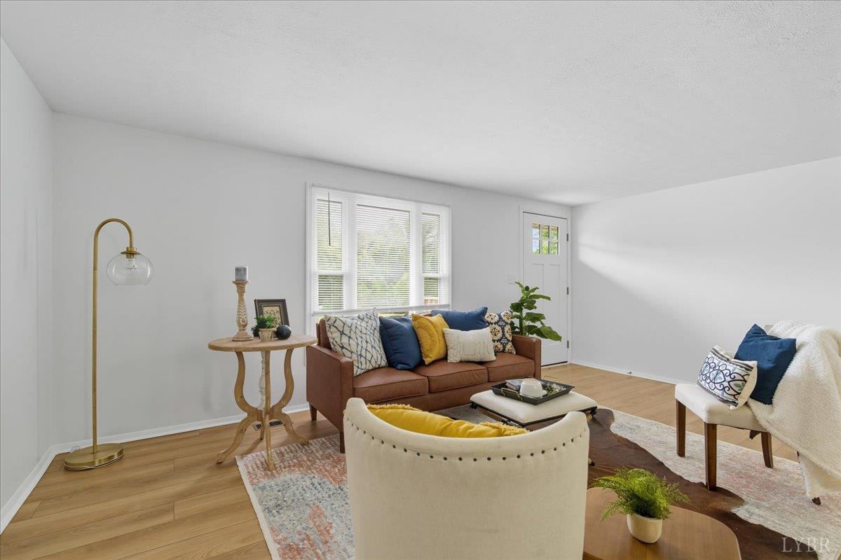 164 Glade Road Madison Heights, VA 24572 - Photo 5 of 35 Gallery Image 5