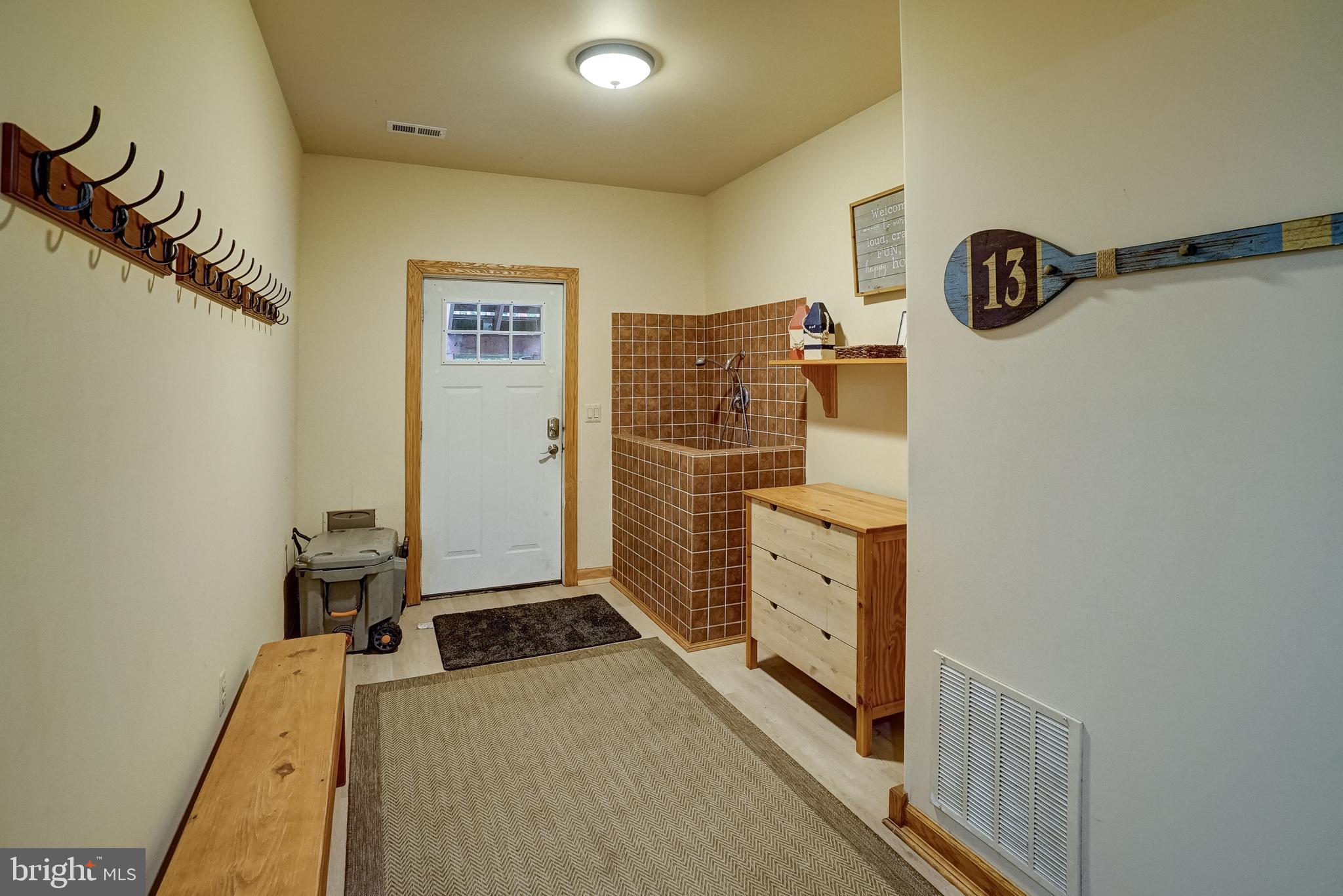 155 Irish Way Bumpass, VA 23024 - Photo 36 of 60 a view of walk in closet