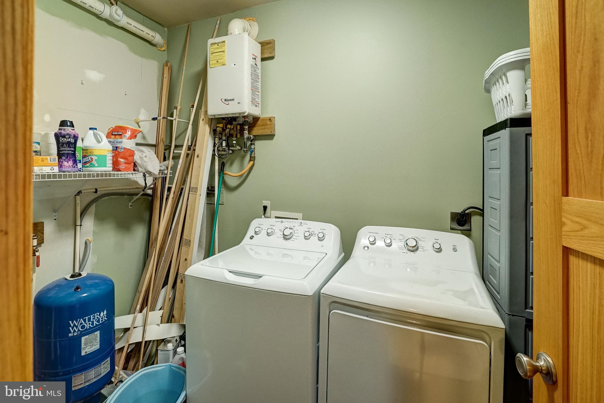 155 Irish Way Bumpass, VA 23024 - Photo 45 of 60 a utility room with dryer and washer