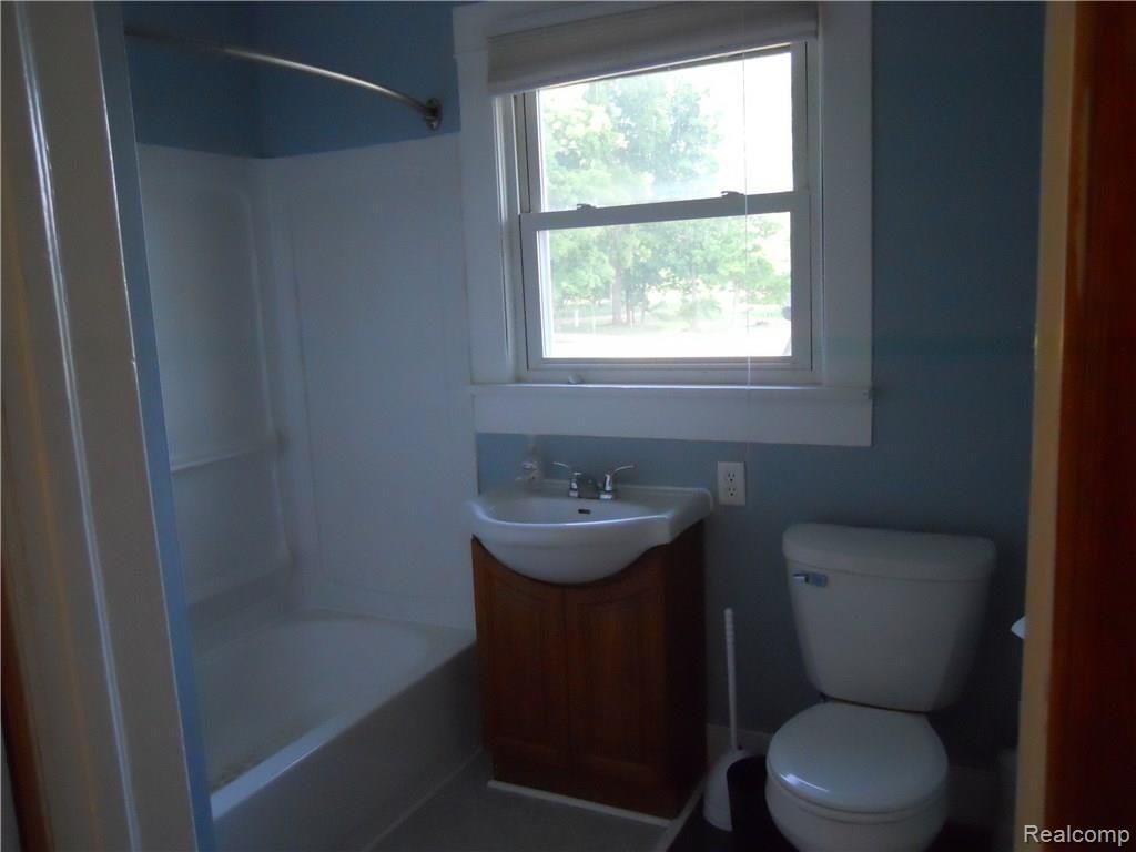 1087 West Murphy Lake Road Fostoria, MI 48435 - Photo 7 of 26 Bathroom.JPG