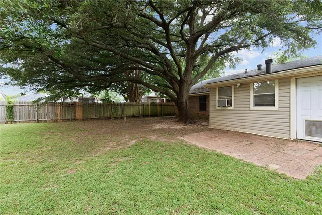 $1,700 | 2526 Downs Circle, Bossier City, LA 71111