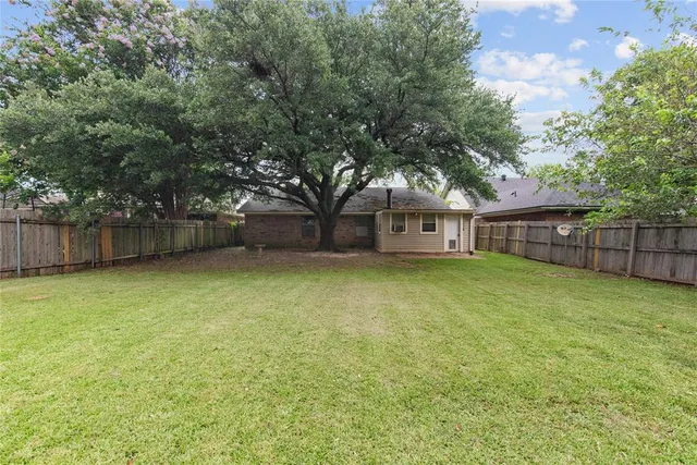 $1,700 | 2526 Downs Circle, Bossier City, LA 71111