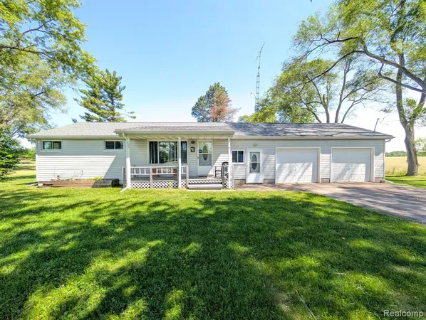 $209,900 | 8059 East Mt Morris Road, Otisville, MI 48463