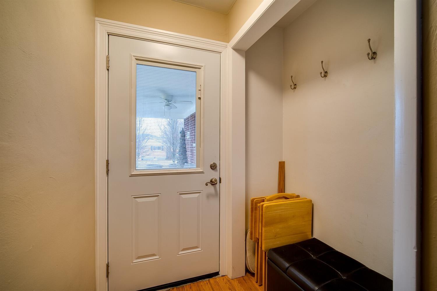 6560 Shaker Road Franklin, OH 45005 - Photo 4 of 43
