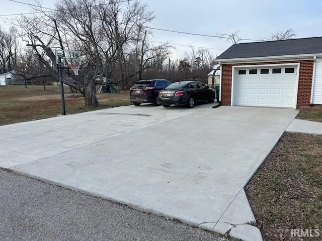 $315,000 | 7044 Abell Lane, Newburgh, IN 47630