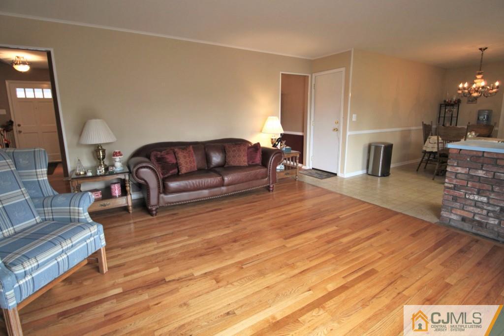 874 Fox Meadow Road North Brunswick, NJ 08902 - Photo 8 of 15 Gallery Image 8