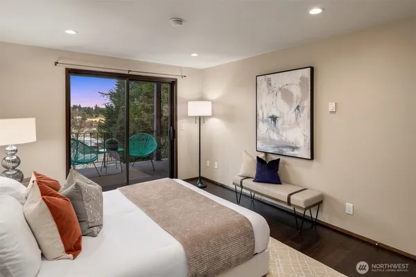 $510,000 | 5220 21st Avenue Northeast, Unit 2, Seattle, WA 98105