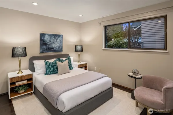 $510,000 | 5220 21st Avenue Northeast, Unit 2, Seattle, WA 98105