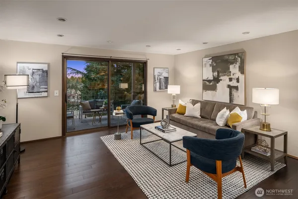 $510,000 | 5220 21st Avenue Northeast, Unit 2, Seattle, WA 98105