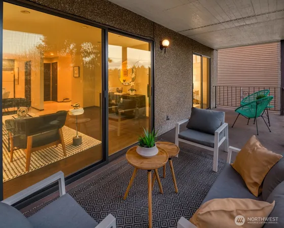 $510,000 | 5220 21st Avenue Northeast, Unit 2, Seattle, WA 98105