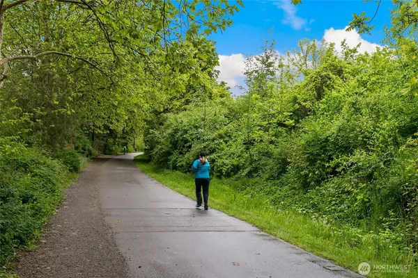 $510,000 | 5220 21st Avenue Northeast, Unit 2, Seattle, WA 98105