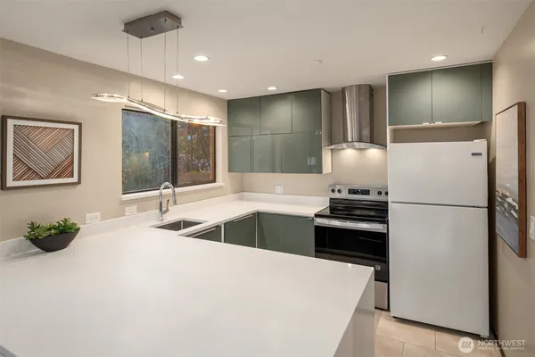 $510,000 | 5220 21st Avenue Northeast, Unit 2, Seattle, WA 98105