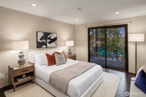 $510,000 | 5220 21st Avenue Northeast, Unit 2, Seattle, WA 98105