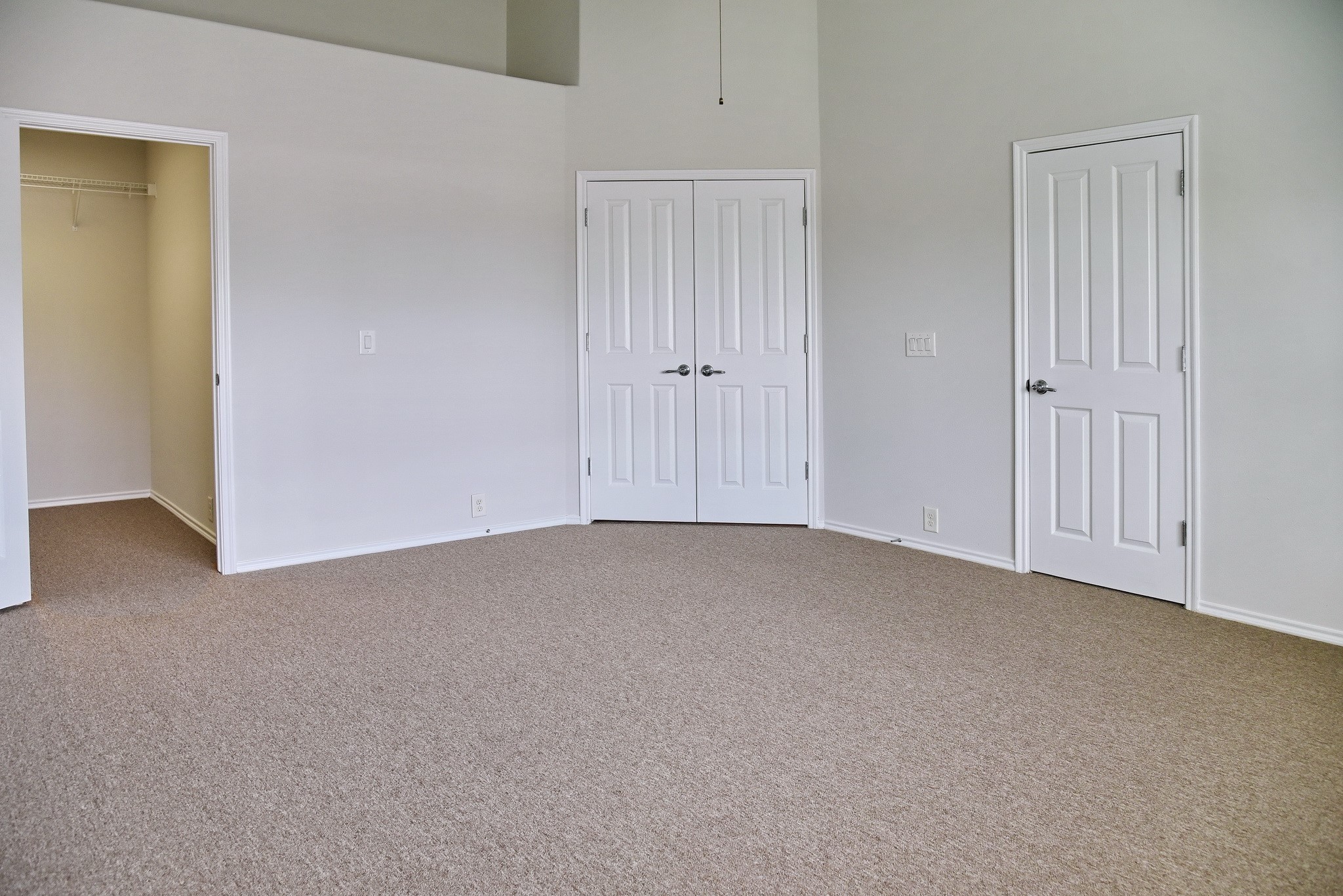 13600 Breton Ridge Street, Unit 20B Houston, TX 77070 - Photo 24 of 32 a view of an empty room