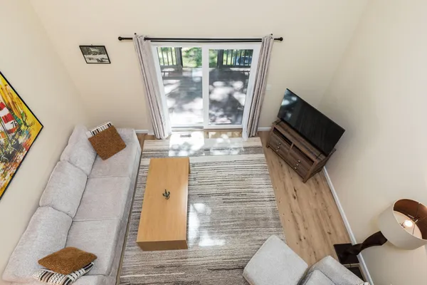 $335,000 | 8 Montrose Drive, Unit 8, Stratham, NH 03885