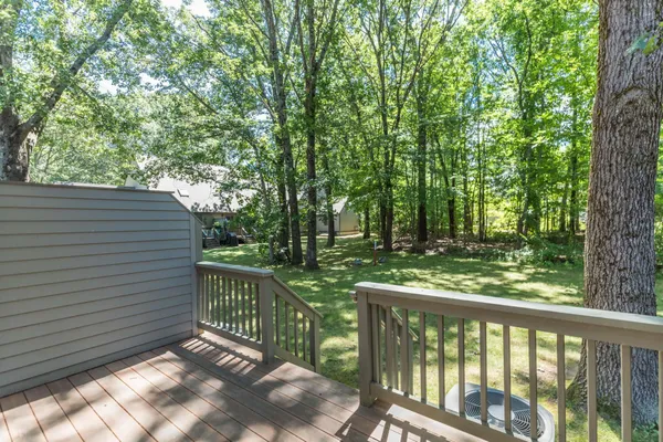$335,000 | 8 Montrose Drive, Unit 8, Stratham, NH 03885
