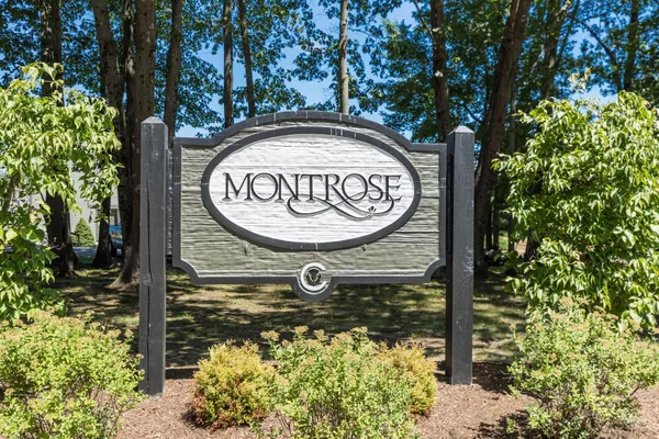 $335,000 | 8 Montrose Drive, Unit 8, Stratham, NH 03885