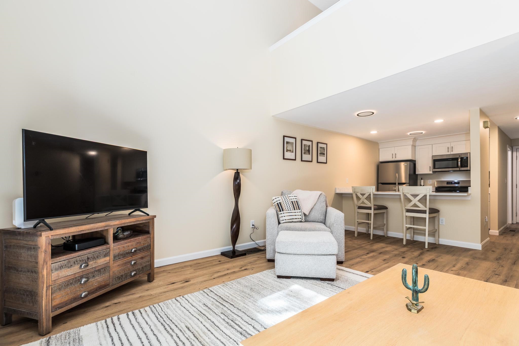 8 Montrose Drive, Unit 8 Stratham, NH 03885 - Photo 9 of 23