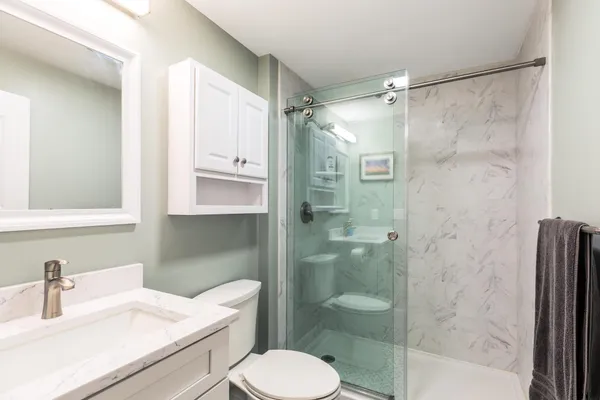 $335,000 | 8 Montrose Drive, Unit 8, Stratham, NH 03885