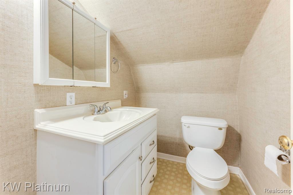 6674 Welch Road Yale, MI 48097 - Photo 16 of 25