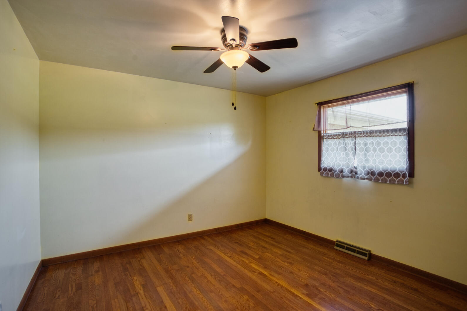 2376 Waldron Road North Adams, MI 49262 - Photo 15 of 31 0N0A6276_HDR