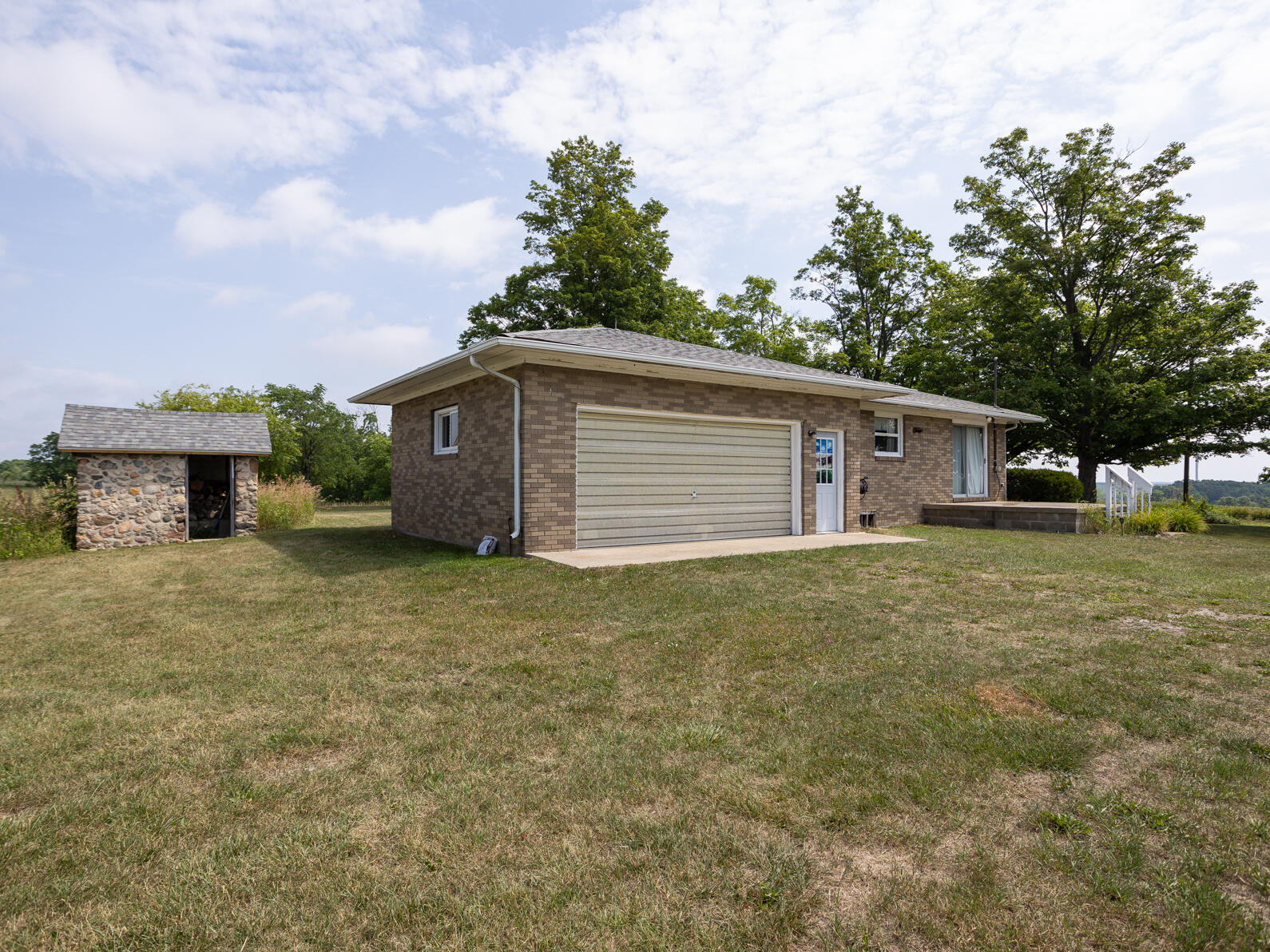 2376 Waldron Road North Adams, MI 49262 - Photo 28 of 31 0N0A6227