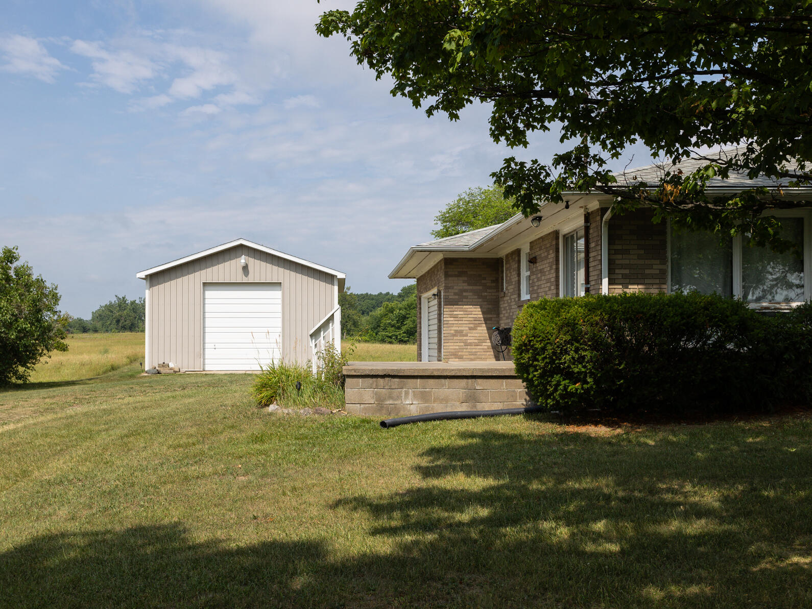 2376 Waldron Road North Adams, MI 49262 - Photo 30 of 31 0N0A6220