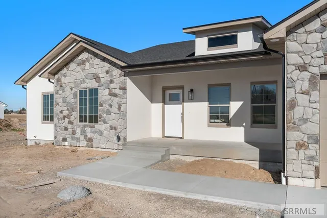 $679,000 | 864 East 1200 North, Shelley, ID 83274