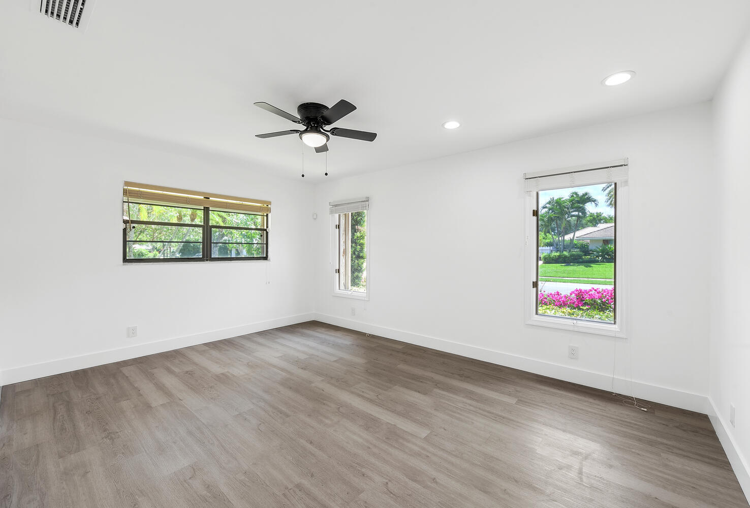 3185 St James Drive Boca Raton, FL 33434 - Photo 23 of 41 27.Bedroom#3