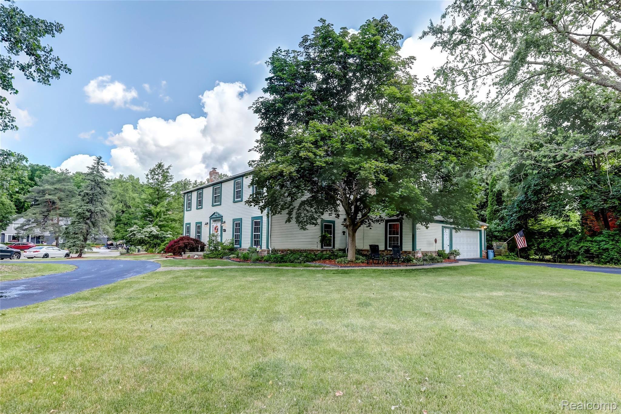 2496 Wickfield Road West Bloomfield, MI 48323 - Photo 2 of 32 2496 Wickfield Road, West Bloomfield Township, MI-2-FULL.jpg