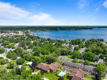 $148,500 | 1250 Wisconsin Street, Unit 209B, Lake Geneva, WI 53147