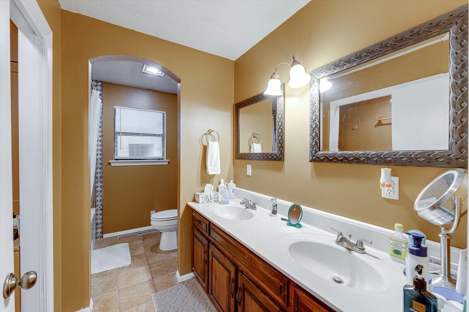 274 Belree Road Wildwood, GA 30757 - Photo 11 of 29 Bathroom