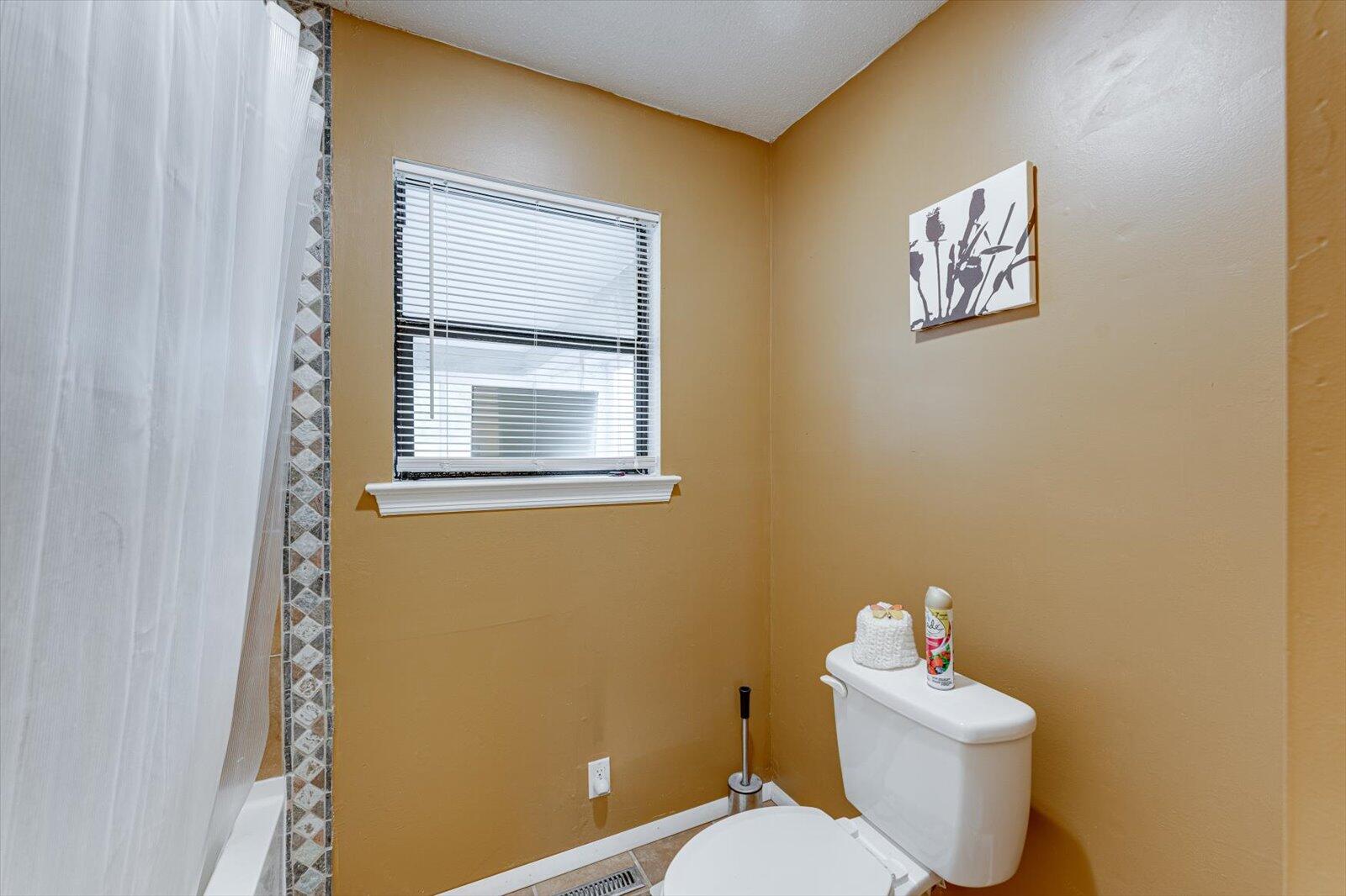 274 Belree Road Wildwood, GA 30757 - Photo 12 of 29 Bathroom