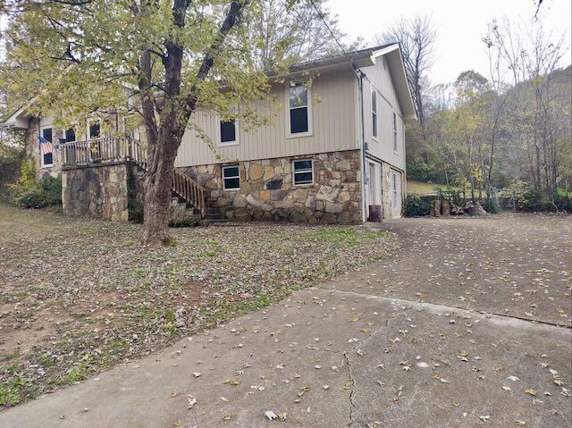 274 Belree Road Wildwood, GA 30757 - Photo 3 of 29 Driveway