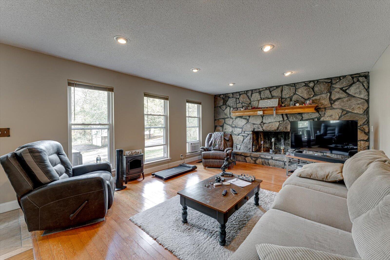 274 Belree Road Wildwood, GA 30757 - Photo 5 of 29 Great Room