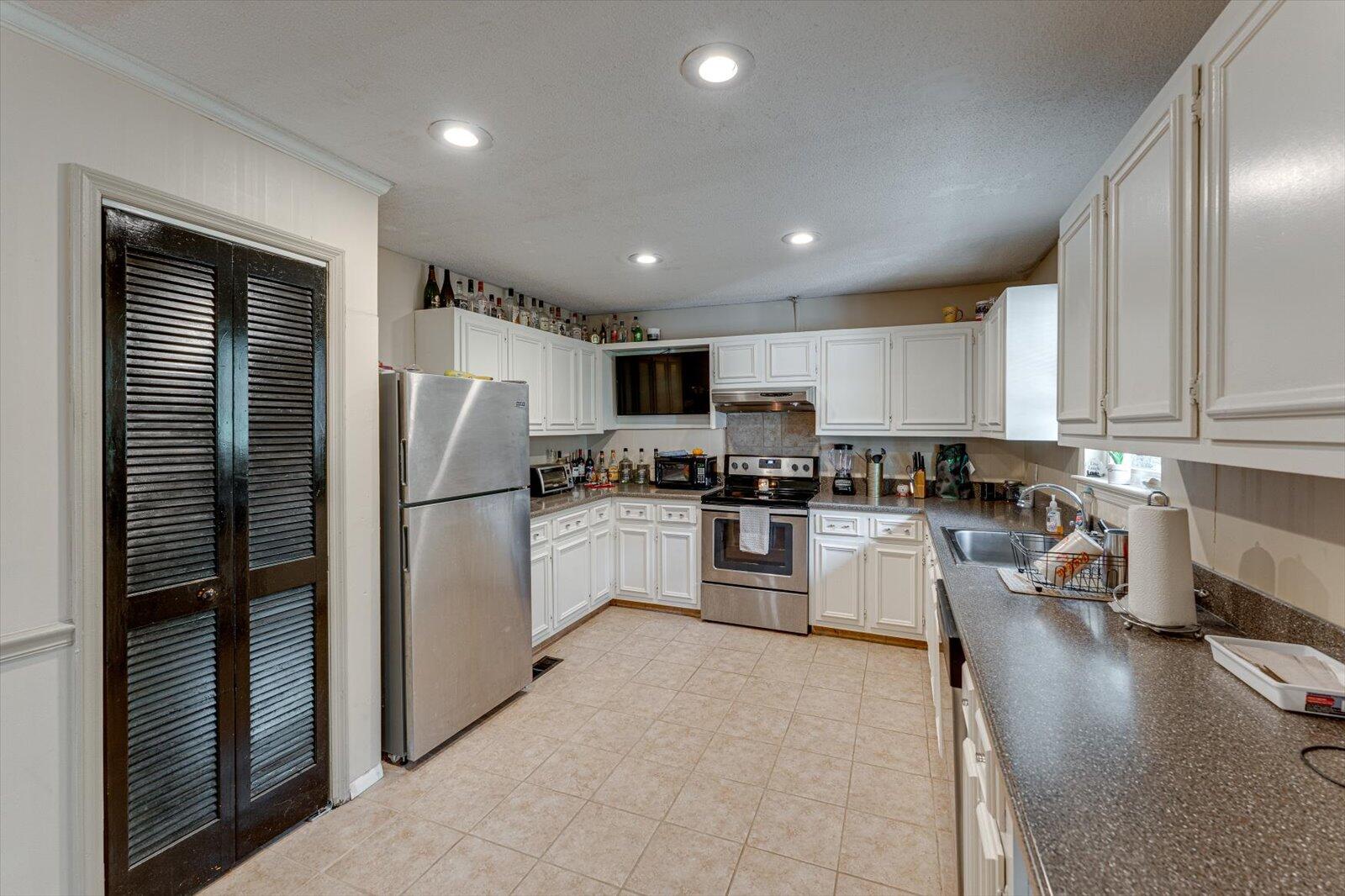 274 Belree Road Wildwood, GA 30757 - Photo 9 of 29 Kitchen