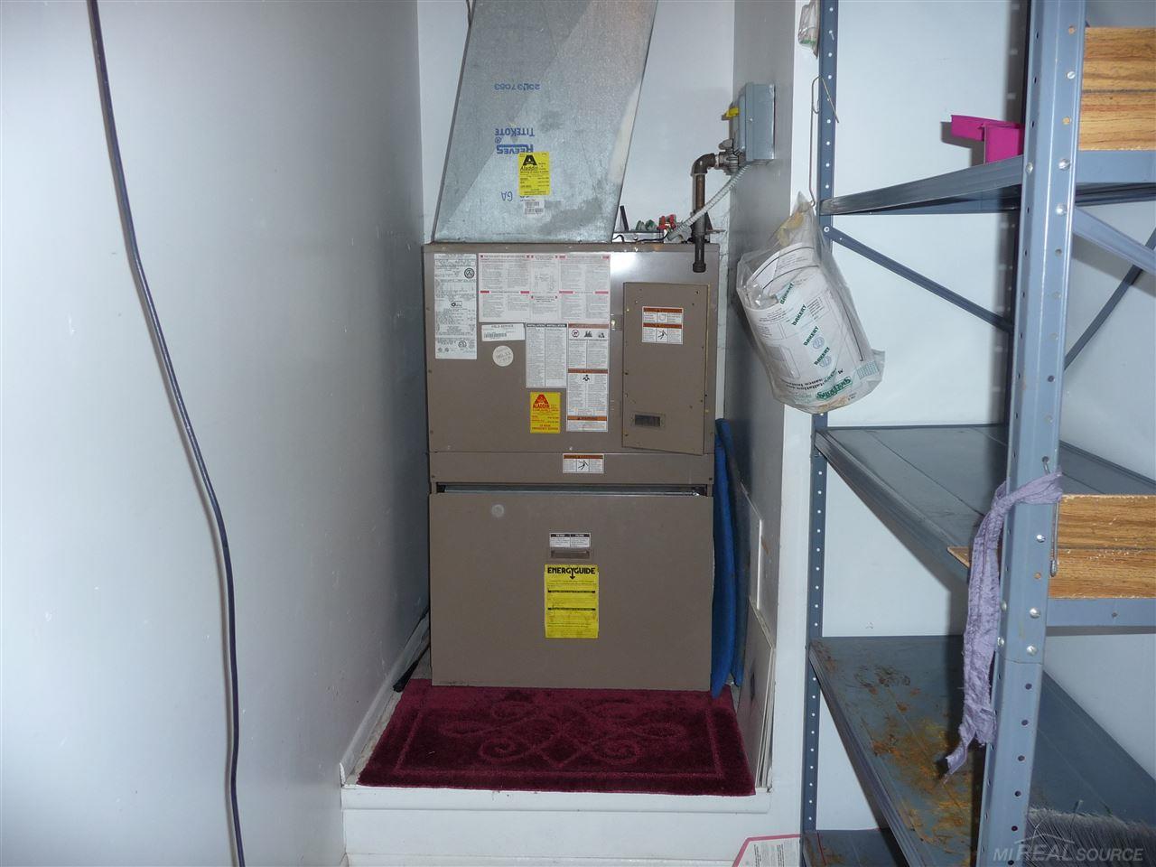 4913 East 10 Mile Road, Unit 2 Warren, MI 48091 - Photo 4 of 15