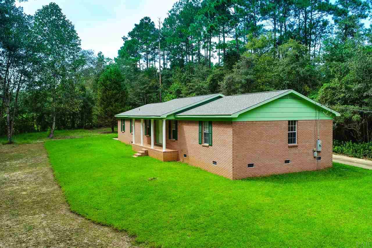 105 San Carlos Road Cantonment, FL 32533 - Photo 3 of 33