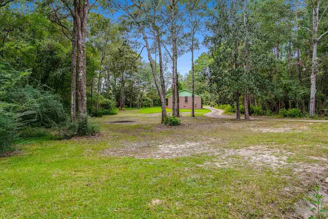 105 San Carlos Road Cantonment, FL 32533 - Photo 8 of 33