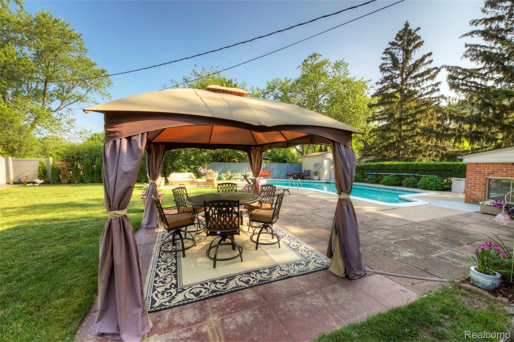 2465 Little Trail Road Walled Lake, MI 48390 - Photo 51 of 62 4H8A7518_19_20.jpg