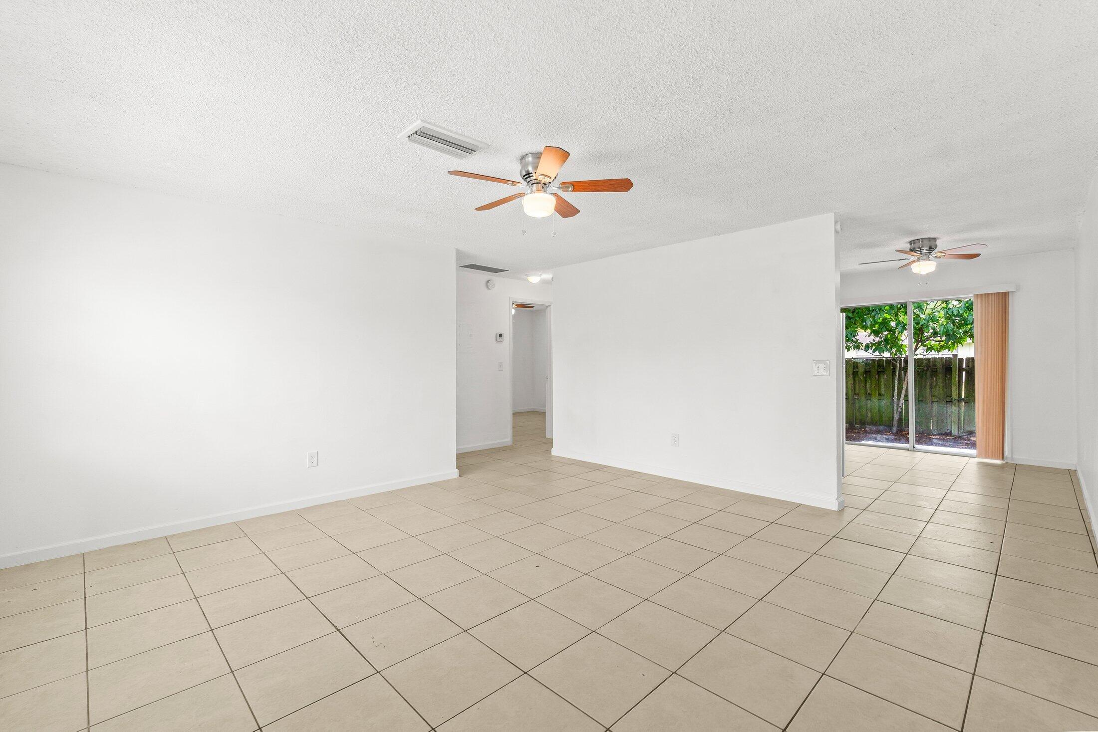 4790 Gulfstream Road Lake Worth Beach, FL 33461 - Photo 10 of 20 010-4790GulfstreamRoad-LakeWorthBeach-FL