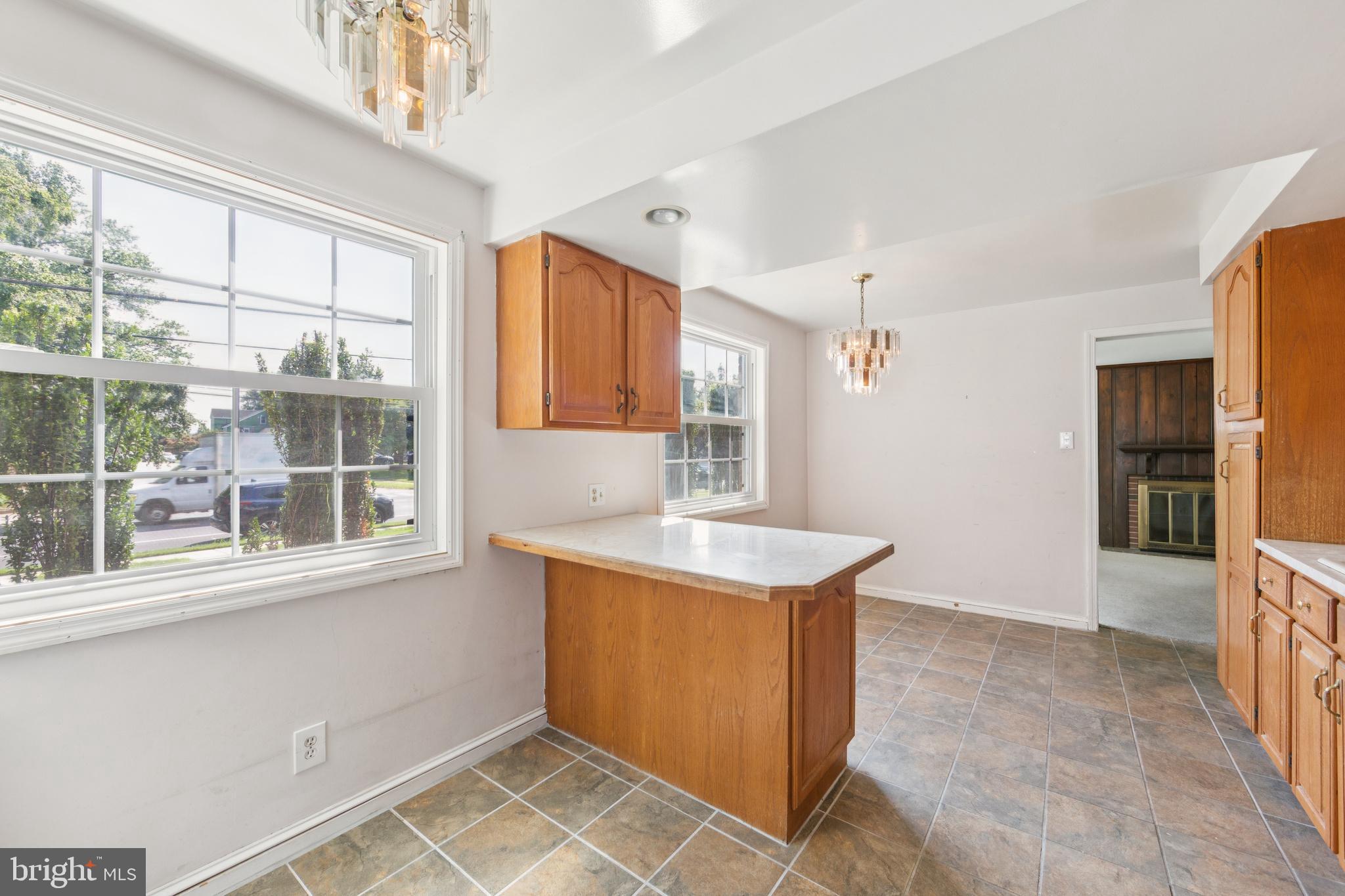340 East Thomson Avenue Springfield, PA 19064 - Photo 4 of 35 Gallery Image 4