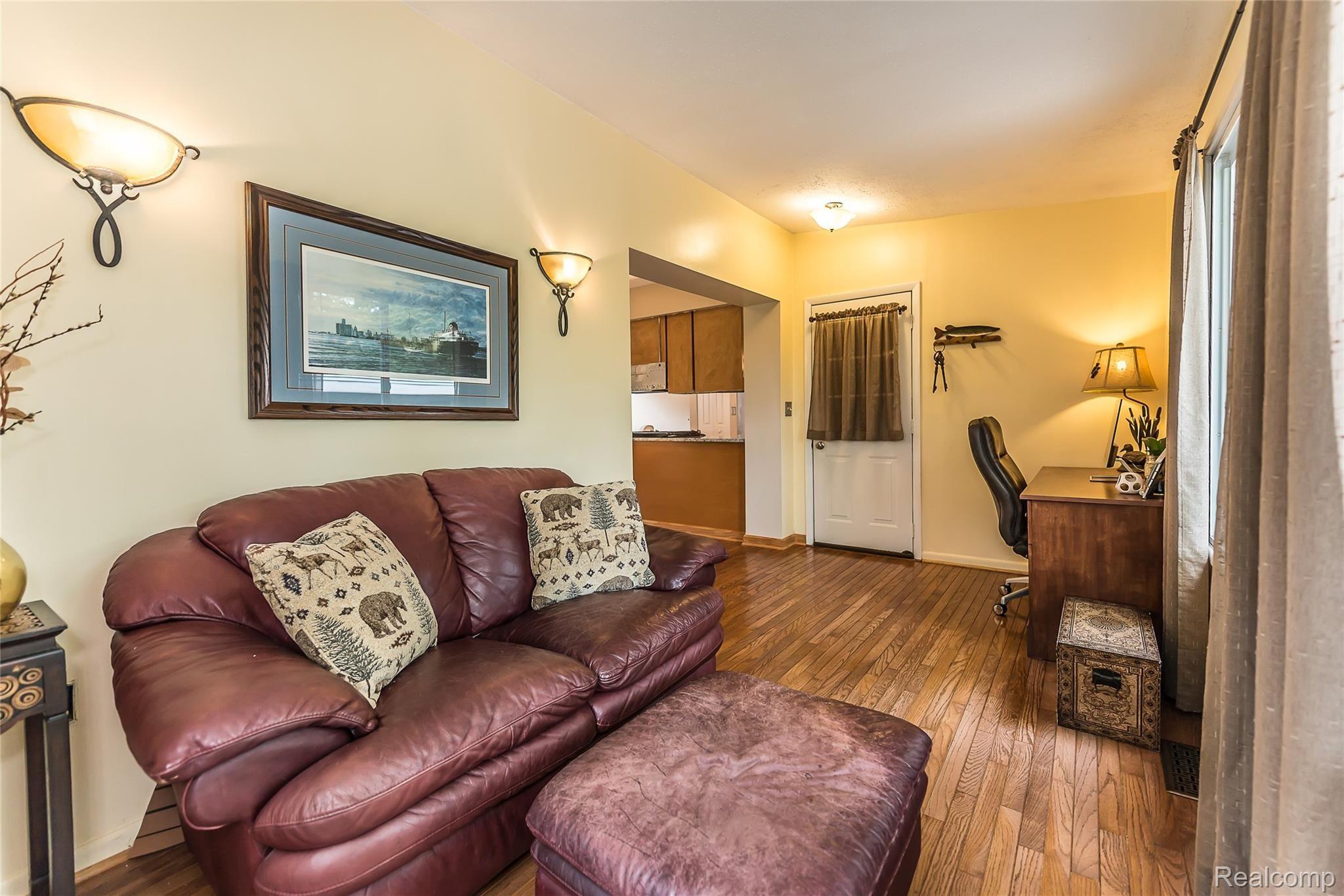 9815 Toma Road Pinckney, MI 48169 - Photo 31 of 59 DSC_1385.jpg