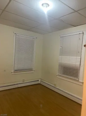 $3,100 | 10 New Street, Dover, NJ 07801