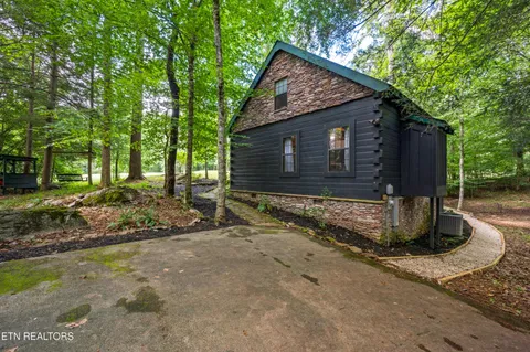 $699,999 | 278 Laurel Road, Townsend, TN 37882
