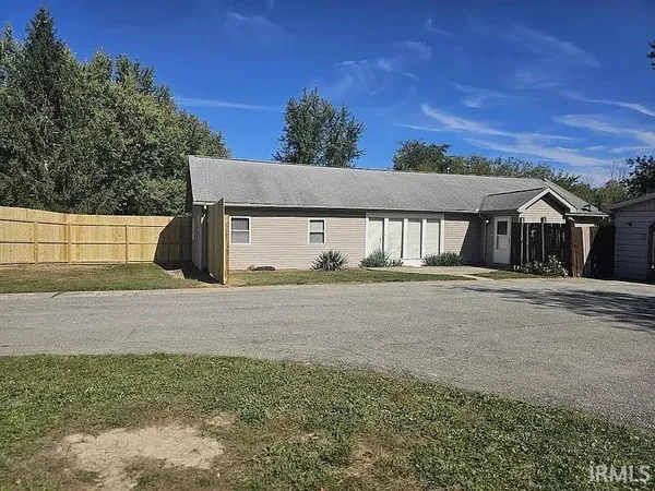 $228,000 | 1019 West 150 North, Columbia City, IN 46725