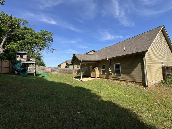$2,395 | 851 Cherry Blossom Lane, Clarksville, TN 37040