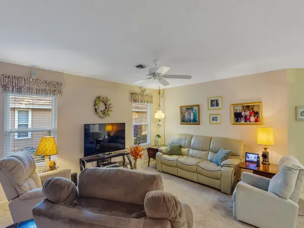 $425,000 | 3960 1st Lane, Vero Beach, FL 32968